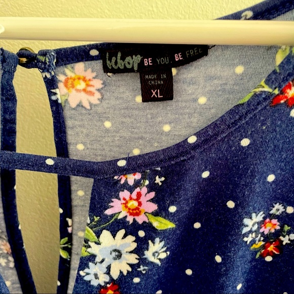 Floral short Romper - Picture 5 of 6